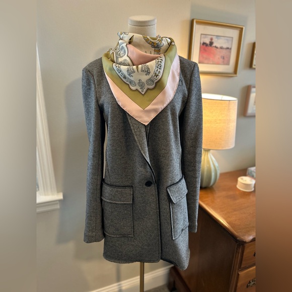 Banana Republic Charcoal Jacket - Picture 4 of 7